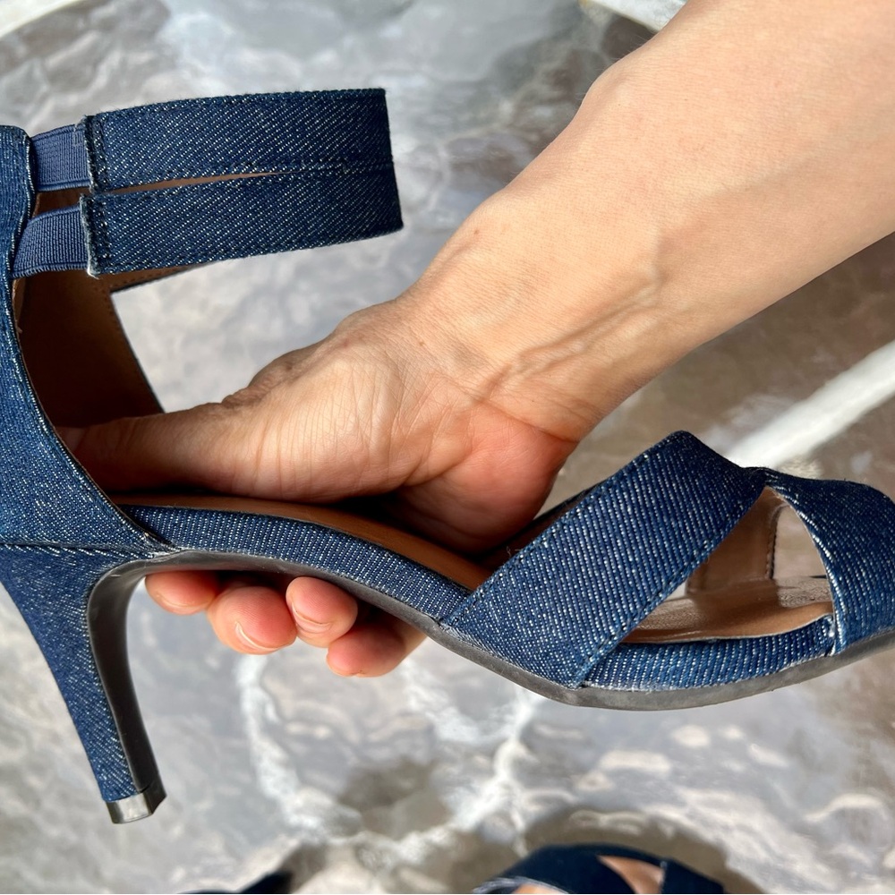 A2 Aerosoles Heelrest Denim Jean Strappy Heels y2k Britney 6 Comfort Sandals - Picture 5 of 9